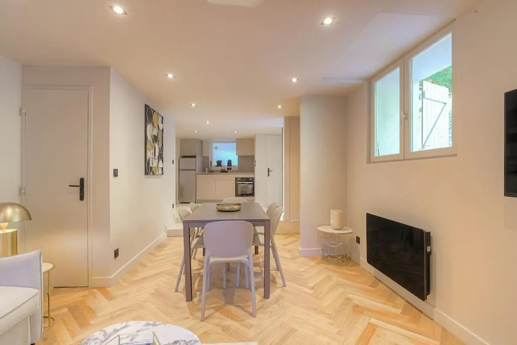 Appartement T3 Dans Residence Calme, Saint-Didier Frankrijk